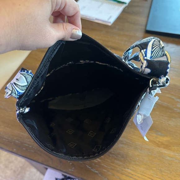 Vera Bradley Hipster in Snow Lotus - Picture 3 of 3